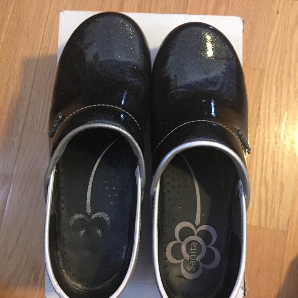 Sanita Women’s Stardust in Black Sparkle Clogs.